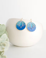 Blue Ombre Discs with Purple to Pink Lotus